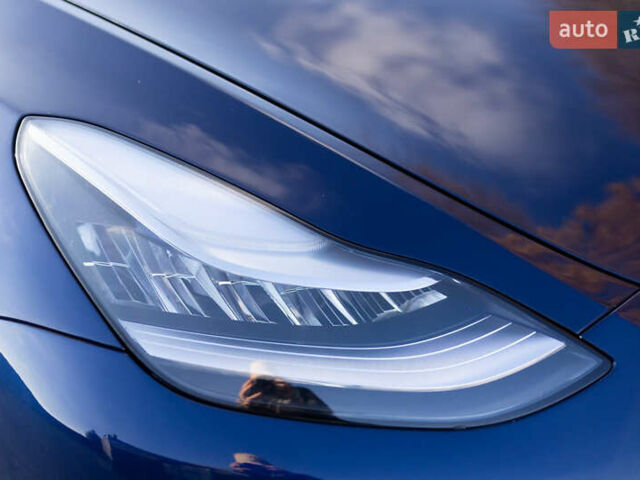 Синий Тесла Model Y, объемом двигателя 0 л и пробегом 42 тыс. км за 27000 $, фото 22 на Automoto.ua