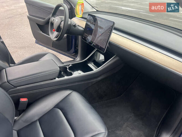 Синий Тесла Model Y, объемом двигателя 0 л и пробегом 125 тыс. км за 25997 $, фото 19 на Automoto.ua