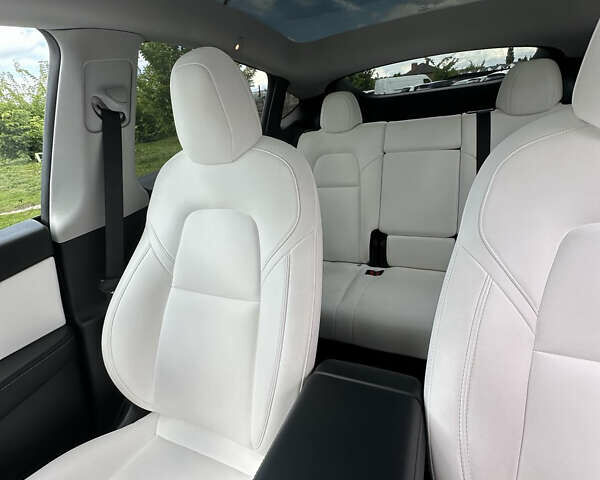 Синій Тесла Model Y, об'ємом двигуна 0 л та пробігом 46 тис. км за 27999 $, фото 5 на Automoto.ua