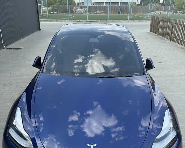 Синий Тесла Model Y, объемом двигателя 0 л и пробегом 160 тыс. км за 24999 $, фото 3 на Automoto.ua