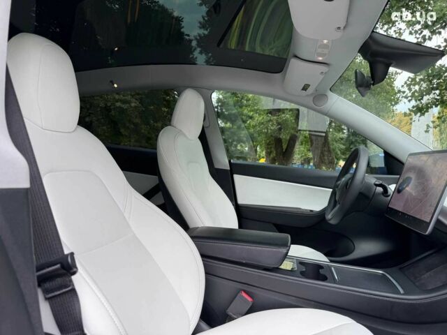 Тесла Model Y 2021 в Киеве на Automoto.ua Синий Тесла Model Y, объемом двигателя 0 л и пробегом 86 тыс. км за 19390 $, фото 27 на Automoto.ua