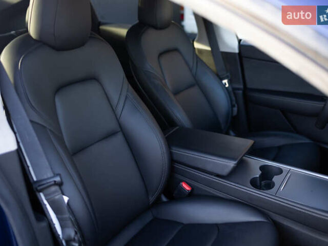 Синий Тесла Model Y, объемом двигателя 0 л и пробегом 42 тыс. км за 27000 $, фото 13 на Automoto.ua