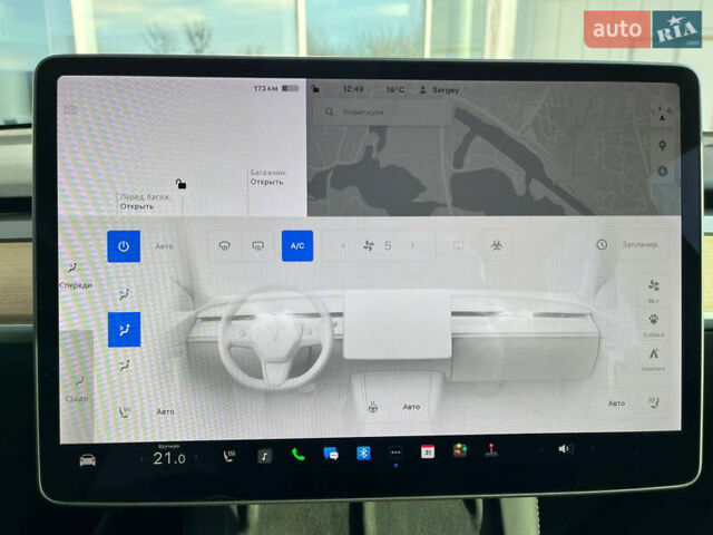 Синий Тесла Model Y, объемом двигателя 0 л и пробегом 35 тыс. км за 30100 $, фото 14 на Automoto.ua