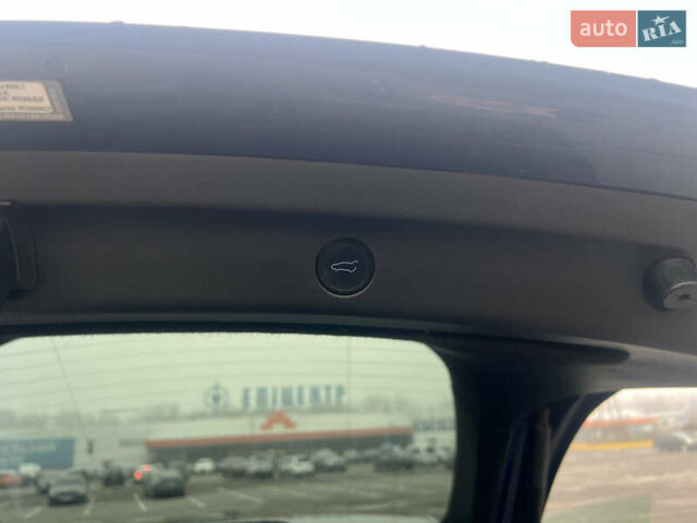 Синий Тесла Model Y, объемом двигателя 0 л и пробегом 125 тыс. км за 25997 $, фото 10 на Automoto.ua