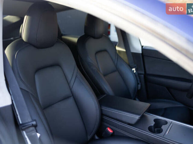 Синий Тесла Model Y, объемом двигателя 0 л и пробегом 42 тыс. км за 27000 $, фото 14 на Automoto.ua