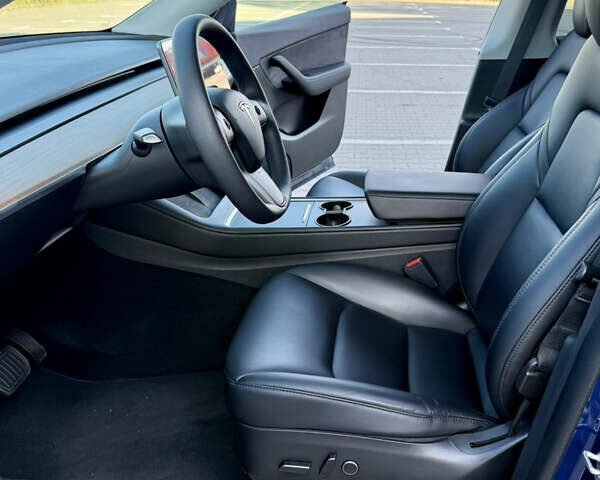 Синий Тесла Model Y, объемом двигателя 0 л и пробегом 48 тыс. км за 27500 $, фото 9 на Automoto.ua