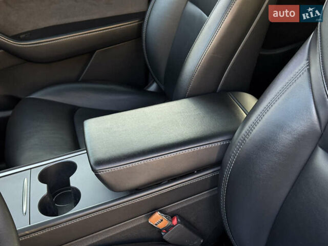 Синий Тесла Model Y, объемом двигателя 0 л и пробегом 155 тыс. км за 22500 $, фото 40 на Automoto.ua