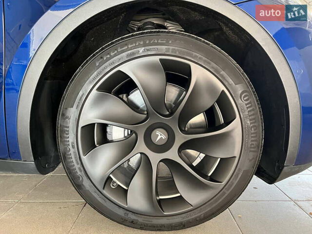 Синий Тесла Model Y, объемом двигателя 0 л и пробегом 35 тыс. км за 30100 $, фото 21 на Automoto.ua