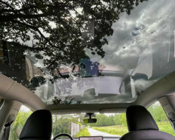 Синий Тесла Model Y, объемом двигателя 0 л и пробегом 29 тыс. км за 30000 $, фото 18 на Automoto.ua