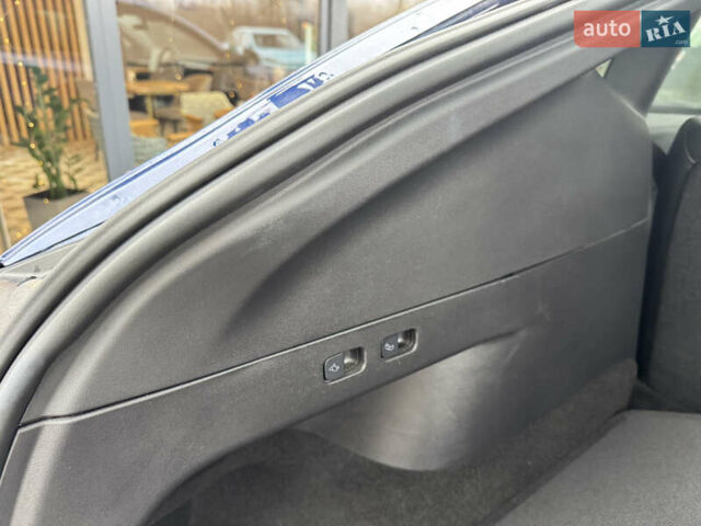 Синій Тесла Model Y, об'ємом двигуна 0 л та пробігом 44 тис. км за 23500 $, фото 30 на Automoto.ua