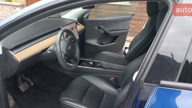 Синий Тесла Model Y, объемом двигателя 0 л и пробегом 74 тыс. км за 26500 $, фото 5 на Automoto.ua