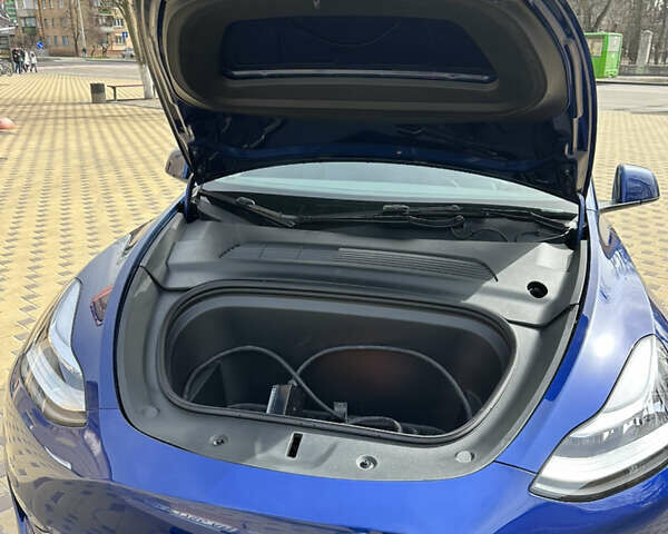 Синий Тесла Model Y, объемом двигателя 0 л и пробегом 35 тыс. км за 22500 $, фото 9 на Automoto.ua