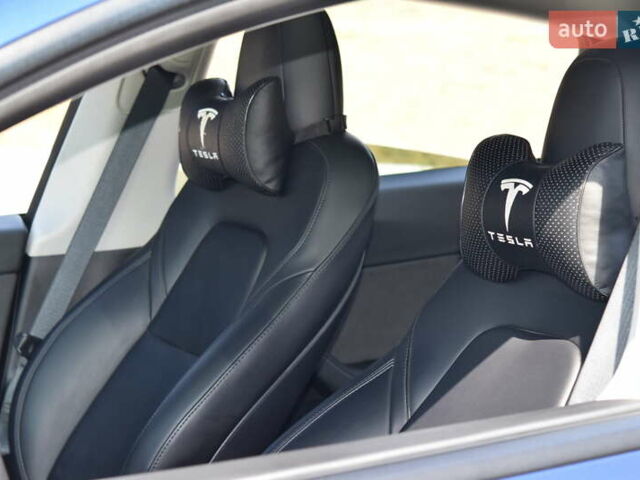 Синий Тесла Model Y, объемом двигателя 0 л и пробегом 81 тыс. км за 25499 $, фото 38 на Automoto.ua