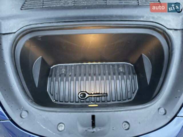 Тесла Model Y 2021 в Харькове на Automoto.ua Синий Тесла Model Y, объемом двигателя 0 л и пробегом 113 тыс. км за 21200 $, фото 99 на Automoto.ua