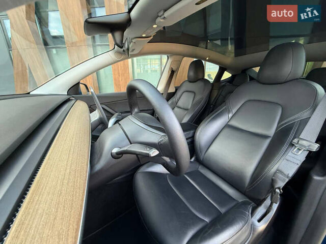 Синий Тесла Model Y, объемом двигателя 0 л и пробегом 160 тыс. км за 19000 $, фото 7 на Automoto.ua