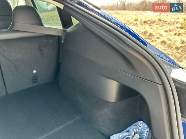 Синий Тесла Model Y, объемом двигателя 0 л и пробегом 35 тыс. км за 27999 $, фото 22 на Automoto.ua