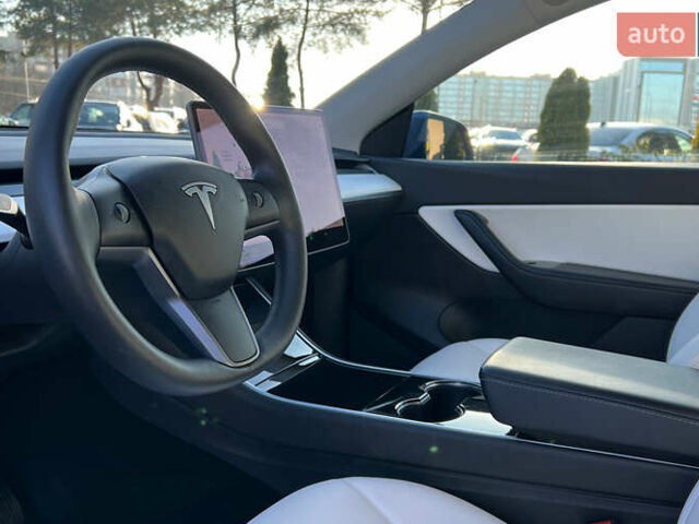 Синій Тесла Model Y, об'ємом двигуна 0 л та пробігом 64 тис. км за 26900 $, фото 9 на Automoto.ua