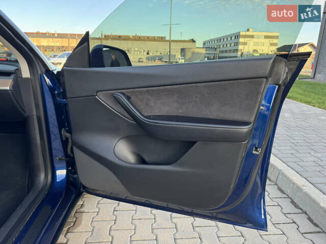 Синий Тесла Model Y, объемом двигателя 0 л и пробегом 155 тыс. км за 22500 $, фото 53 на Automoto.ua