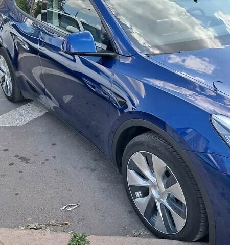 Синий Тесла Model Y, объемом двигателя 0 л и пробегом 47 тыс. км за 23500 $, фото 1 на Automoto.ua