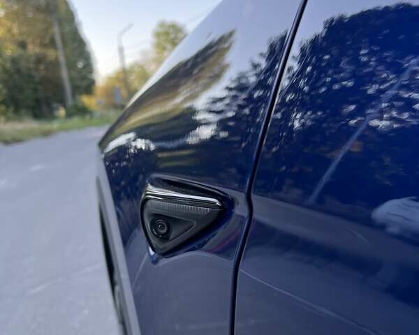 Синий Тесла Model Y, объемом двигателя 0 л и пробегом 68 тыс. км за 25000 $, фото 14 на Automoto.ua