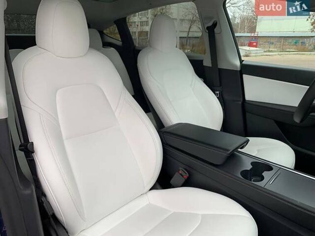 Синий Тесла Model Y, объемом двигателя 0 л и пробегом 130 тыс. км за 23500 $, фото 12 на Automoto.ua