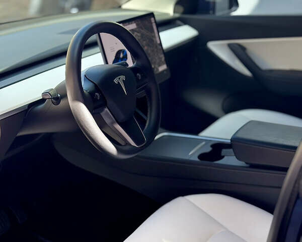 Тесла Model Y 2021 в Белой Церкве на Automoto.ua Синий Тесла Model Y, объемом двигателя 0 л и пробегом 76 тыс. км за 26500 $, фото 11 на Automoto.ua