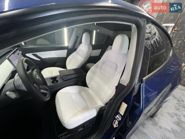Синий Тесла Model Y, объемом двигателя 0 л и пробегом 126 тыс. км за 22500 $, фото 12 на Automoto.ua