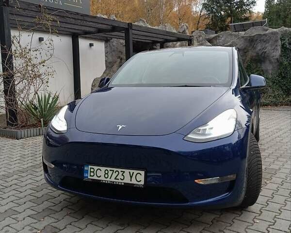 Синий Тесла Model Y, объемом двигателя 0 л и пробегом 51 тыс. км за 25999 $, фото 2 на Automoto.ua