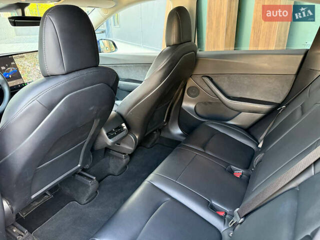 Синий Тесла Model Y, объемом двигателя 0 л и пробегом 160 тыс. км за 19000 $, фото 6 на Automoto.ua