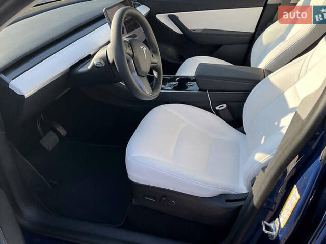 Синий Тесла Model Y, объемом двигателя 0 л и пробегом 31 тыс. км за 24500 $, фото 9 на Automoto.ua