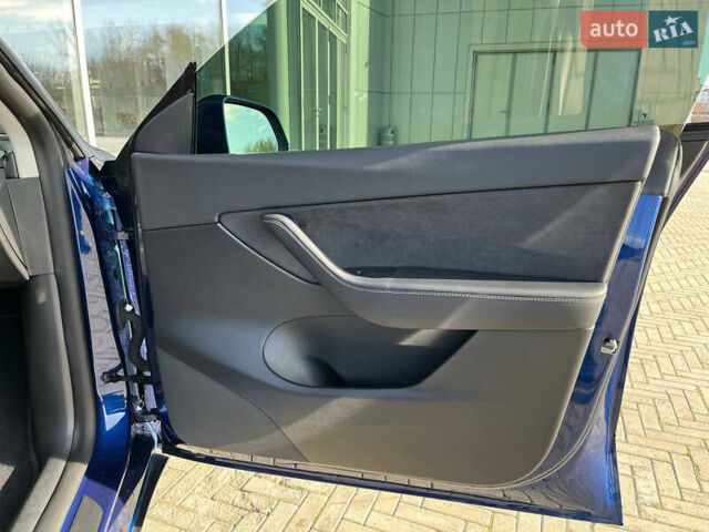 Синий Тесла Model Y, объемом двигателя 0 л и пробегом 35 тыс. км за 30100 $, фото 23 на Automoto.ua