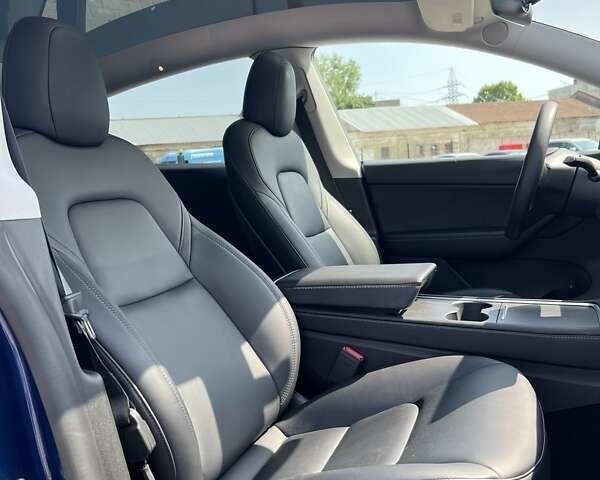 Синий Тесла Model Y, объемом двигателя 0 л и пробегом 61 тыс. км за 26500 $, фото 13 на Automoto.ua