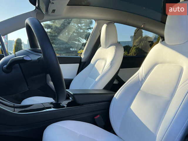 Синій Тесла Model Y, об'ємом двигуна 0 л та пробігом 64 тис. км за 26900 $, фото 8 на Automoto.ua