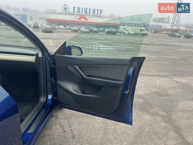 Синий Тесла Model Y, объемом двигателя 0 л и пробегом 125 тыс. км за 25997 $, фото 17 на Automoto.ua