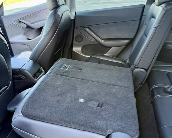 Синий Тесла Model Y, объемом двигателя 0 л и пробегом 48 тыс. км за 27500 $, фото 17 на Automoto.ua