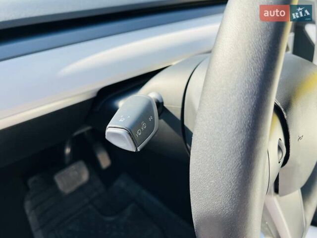 Синий Тесла Model Y, объемом двигателя 0 л и пробегом 69 тыс. км за 22200 $, фото 23 на Automoto.ua