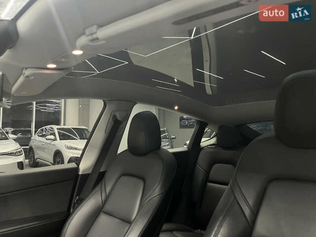 Синій Тесла Model Y, об'ємом двигуна 0 л та пробігом 68 тис. км за 29900 $, фото 11 на Automoto.ua