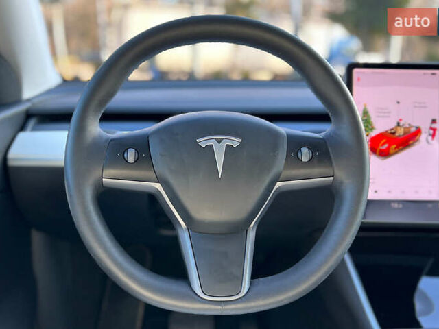 Синій Тесла Model Y, об'ємом двигуна 0 л та пробігом 64 тис. км за 26900 $, фото 10 на Automoto.ua