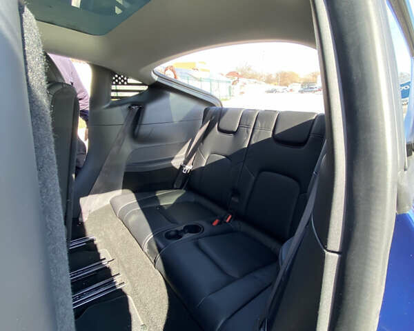 Синий Тесла Model Y, объемом двигателя 0 л и пробегом 190 тыс. км за 22300 $, фото 10 на Automoto.ua