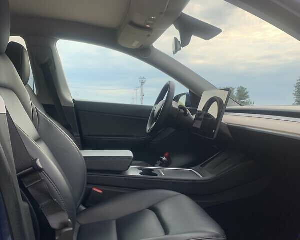 Синий Тесла Model Y, объемом двигателя 0 л и пробегом 75 тыс. км за 22900 $, фото 9 на Automoto.ua