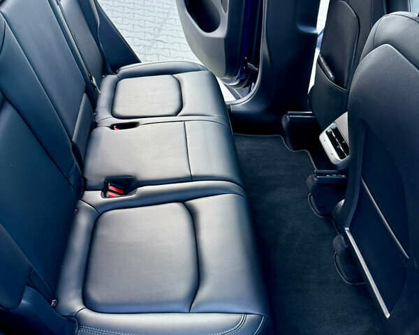 Синий Тесла Model Y, объемом двигателя 0 л и пробегом 48 тыс. км за 27500 $, фото 22 на Automoto.ua