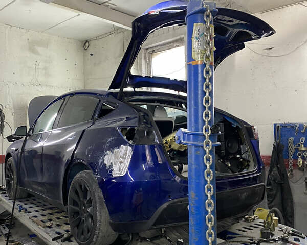 Синий Тесла Model Y, объемом двигателя 0 л и пробегом 144 тыс. км за 23333 $, фото 17 на Automoto.ua