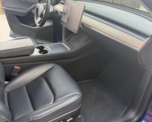 Синий Тесла Model Y, объемом двигателя 0 л и пробегом 160 тыс. км за 24999 $, фото 14 на Automoto.ua
