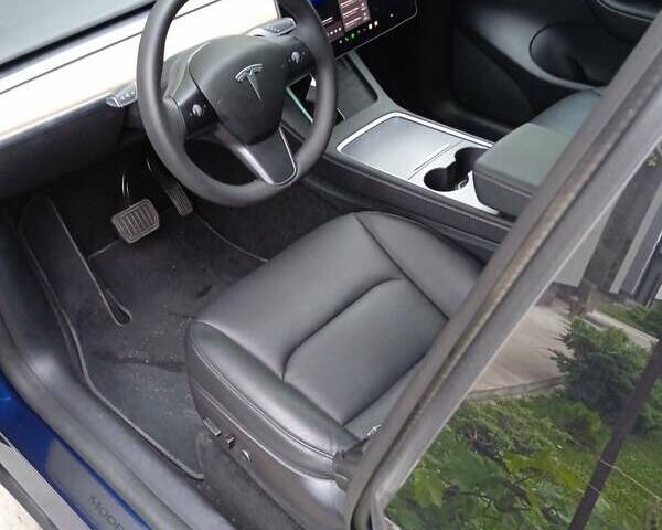 Синий Тесла Model Y, объемом двигателя 0 л и пробегом 31 тыс. км за 28300 $, фото 4 на Automoto.ua
