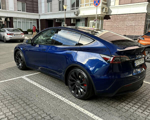Синий Тесла Model Y, объемом двигателя 0 л и пробегом 27 тыс. км за 29500 $, фото 9 на Automoto.ua