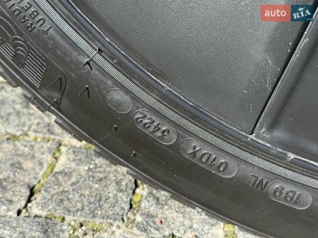 Синий Тесла Model Y, объемом двигателя 0 л и пробегом 80 тыс. км за 25300 $, фото 22 на Automoto.ua