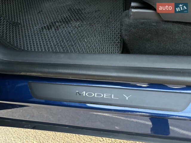 Синий Тесла Model Y, объемом двигателя 0 л и пробегом 43 тыс. км за 25500 $, фото 34 на Automoto.ua