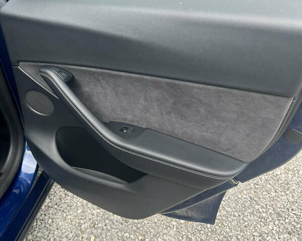 Синій Тесла Model Y, об'ємом двигуна 0 л та пробігом 91 тис. км за 23200 $, фото 19 на Automoto.ua