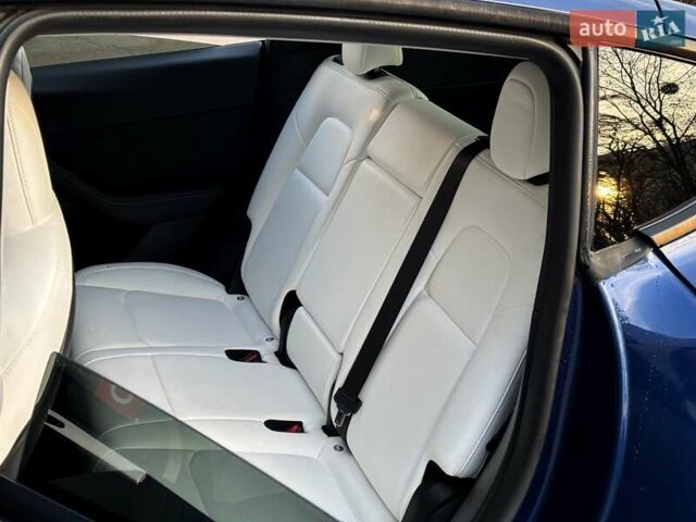 Синий Тесла Model Y, объемом двигателя 0 л и пробегом 59 тыс. км за 32999 $, фото 13 на Automoto.ua