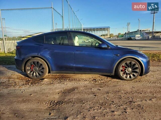 Синий Тесла Model Y, объемом двигателя 0 л и пробегом 39 тыс. км за 30000 $, фото 5 на Automoto.ua